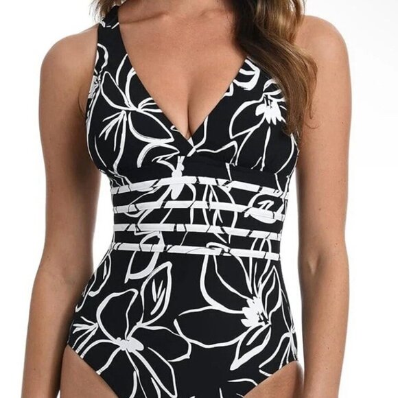 NWT La Blanca Moonlight Crossback One PieceChic Black and White Swimsuit Size 12 - Picture 1 of 9
